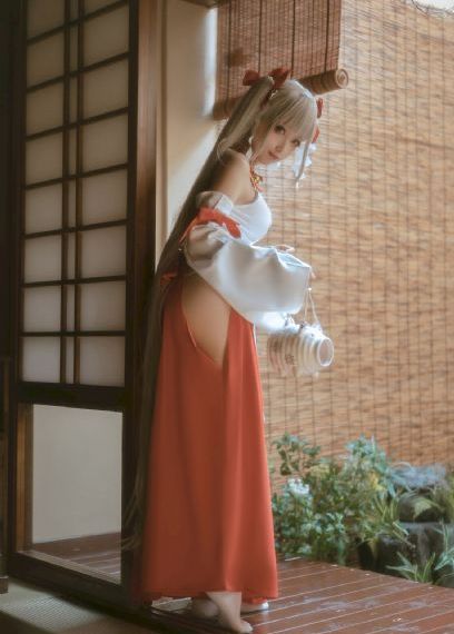 裙子里有野兽